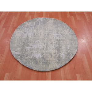 4'x4' Moonquake Gray With Touches Of Still Gray, Modern Wool and Silk, Soft Pile Hand Knotted Abstract Design, Round Oriental Rug FWR452094