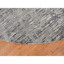 Load image into Gallery viewer, 11&#39;10&quot;x11&#39;10&quot; Sharkskin Gray, Hand Spun Undyed Natural Wool, Erased Modern Design, Hand Knotted, Oversized Round Oriental Rug FWR468210