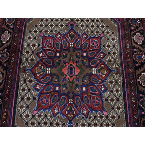 4'1"x6'9" Taupe Gray, New Persian Serab, Flower Medallion Design, Hand Knotted, 100% Wool, Oriental Rug FWR525444