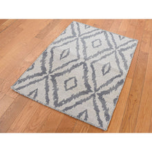 Load image into Gallery viewer, 2&#39;x3&#39;3&quot; Stone Eagle Gray, Hand Woven, 100% Wool, Reversible Kilim, Mat Oriental Rug FWR527088