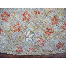 Load image into Gallery viewer, 9&#39;2&quot;x9&#39;2&quot; Cloud Gray, Vegetable Dyes, Organic Wool, Afghan Peshawar with Birds of Paradise, Hand Knotted, Round, Oriental Rug FWR528972