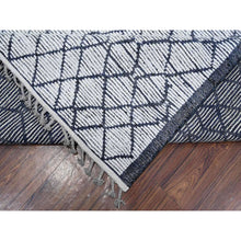 Load image into Gallery viewer, 9&#39;1&quot;x12&#39;4&quot; Spare White and Shingle Gray, Moroccan Weave Marmoucha With All Over Criss Cross Pattern, Hand Knotted Tone On Tone Natural Dyes, 100% Wool, Oriental Rug FWR536004