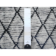 Load image into Gallery viewer, 9&#39;1&quot;x12&#39;4&quot; Spare White and Shingle Gray, Moroccan Weave Marmoucha With All Over Criss Cross Pattern, Hand Knotted Tone On Tone Natural Dyes, 100% Wool, Oriental Rug FWR536004