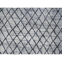 Load image into Gallery viewer, 9&#39;1&quot;x12&#39;4&quot; Spare White and Shingle Gray, Moroccan Weave Marmoucha With All Over Criss Cross Pattern, Hand Knotted Tone On Tone Natural Dyes, 100% Wool, Oriental Rug FWR536004