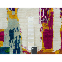 Load image into Gallery viewer, 4&#39;x5&#39;10&quot; Castle Ivory, Modern Abstract Motifs and Painter&#39;s Brush Strokes, Oriental Wool and Sari Silk Hand Knotted Rug FWR541494