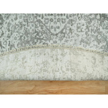 Load image into Gallery viewer, 13&#39;10&quot;x13&#39;10&quot; Pale Smoke Gray, Persian Design, Soft to Touch, Denser Weave, Hand Knotted, Wool and Silk, Round Oriental Rug FWR542898