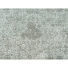 Load image into Gallery viewer, 13&#39;10&quot;x13&#39;10&quot; Pale Smoke Gray, Persian Design, Soft to Touch, Denser Weave, Hand Knotted, Wool and Silk, Round Oriental Rug FWR542898