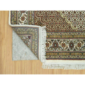 5'10"x9'1" Panda White, Fish Tabriz Mahi Design, 100% Shiny Wool, Hand Knotted, Oriental Densely Woven Rug FWR543564