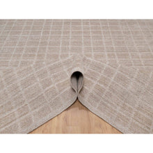 Load image into Gallery viewer, 8&#39;2&quot;x9&#39;10&quot; Beaver Brown, Hand Loomed, Modern Grid Pattern, Natural Wool, Thick and Plush, Soft Pile, Oriental Rug FWR544218