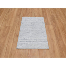 Load image into Gallery viewer, 2&#39;x3&#39; Frost Gray, Hand Loomed, Modern Striae Design, Tone on Tone, Plush Pile, Natural Wool, Mat, Oriental Rug FWR544716