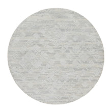 Load image into Gallery viewer, 6&#39;x6&#39; Platinum Gray, Cut and Loop Pile, Hand Spun, Modern, Undyed Natural Wool, Hand Knotted, Round, Oriental Rug FWR545034