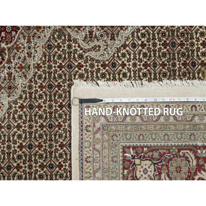 8'x10' Photon White, Super Mahi with Large Medallion, Hand Knotted, Wool and Silk, 250 KPSI, Oriental Rug FWR545172