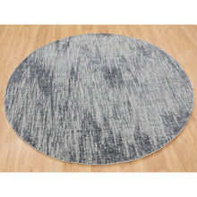 Load image into Gallery viewer, 5&#39;9&quot;x5&#39;9&quot; Gray Fine jacquard Hand Loomed Modern Wool and Art Silk Round Oriental Rug FWR348744