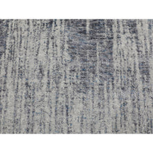 Load image into Gallery viewer, 5&#39;9&quot;x5&#39;9&quot; Gray Fine jacquard Hand Loomed Modern Wool and Art Silk Round Oriental Rug FWR348744