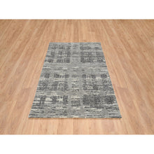 Load image into Gallery viewer, 4&#39;x6&#39;1&quot; Light Gray, Modern Design, Hand Spun Undyed Natural Wool, Hand Knotted, Oriental Rug FWR388302