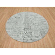 Load image into Gallery viewer, 8&#39;1&quot;x8&#39;1&quot; Light Gray, Hand Spun Undyed Natural Wool, Modern Design, Hand Knotted, Round Oriental Rug FWR393882