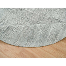 Load image into Gallery viewer, 8&#39;1&quot;x8&#39;1&quot; Light Gray, Hand Spun Undyed Natural Wool, Modern Design, Hand Knotted, Round Oriental Rug FWR393882