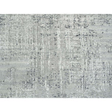 Load image into Gallery viewer, 8&#39;1&quot;x8&#39;1&quot; Light Gray, Hand Spun Undyed Natural Wool, Modern Design, Hand Knotted, Round Oriental Rug FWR393882