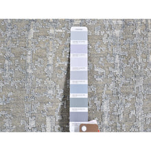 Load image into Gallery viewer, 10&#39;1&quot;x10&#39;1&quot; Cardiac Design with Pastel Colors Round Textured Wool and Pure Silk Hand Knotted Oriental Rug FWR400206