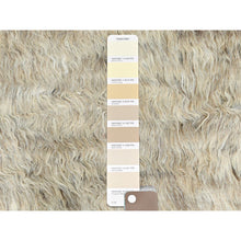 Load image into Gallery viewer, 13&#39;6&quot;x13&#39;6&quot; Beige, Shaggy Moroccan Exotic Texture, Undyed Natural Wool Hand Knotted, Round Oriental Rug FWR495378